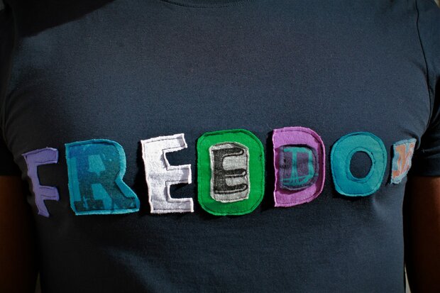 Upcycled t-shirt FREEDOM - Liz